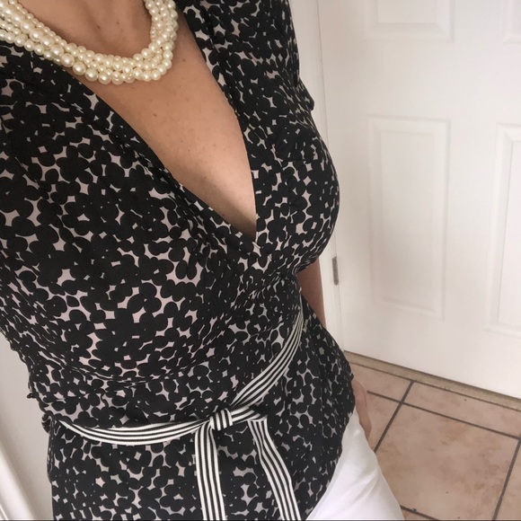 LOFT Tops - Surplice black and white top